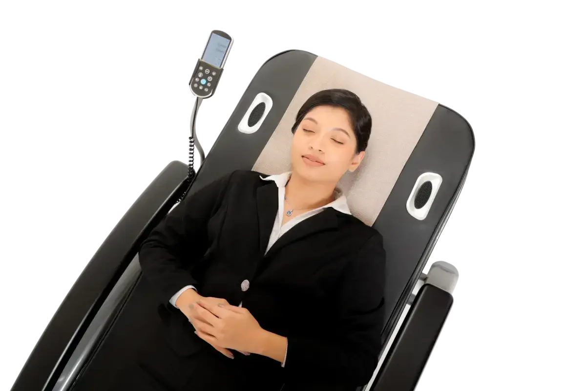 User lying on a SpineFit bed during an upper-back session